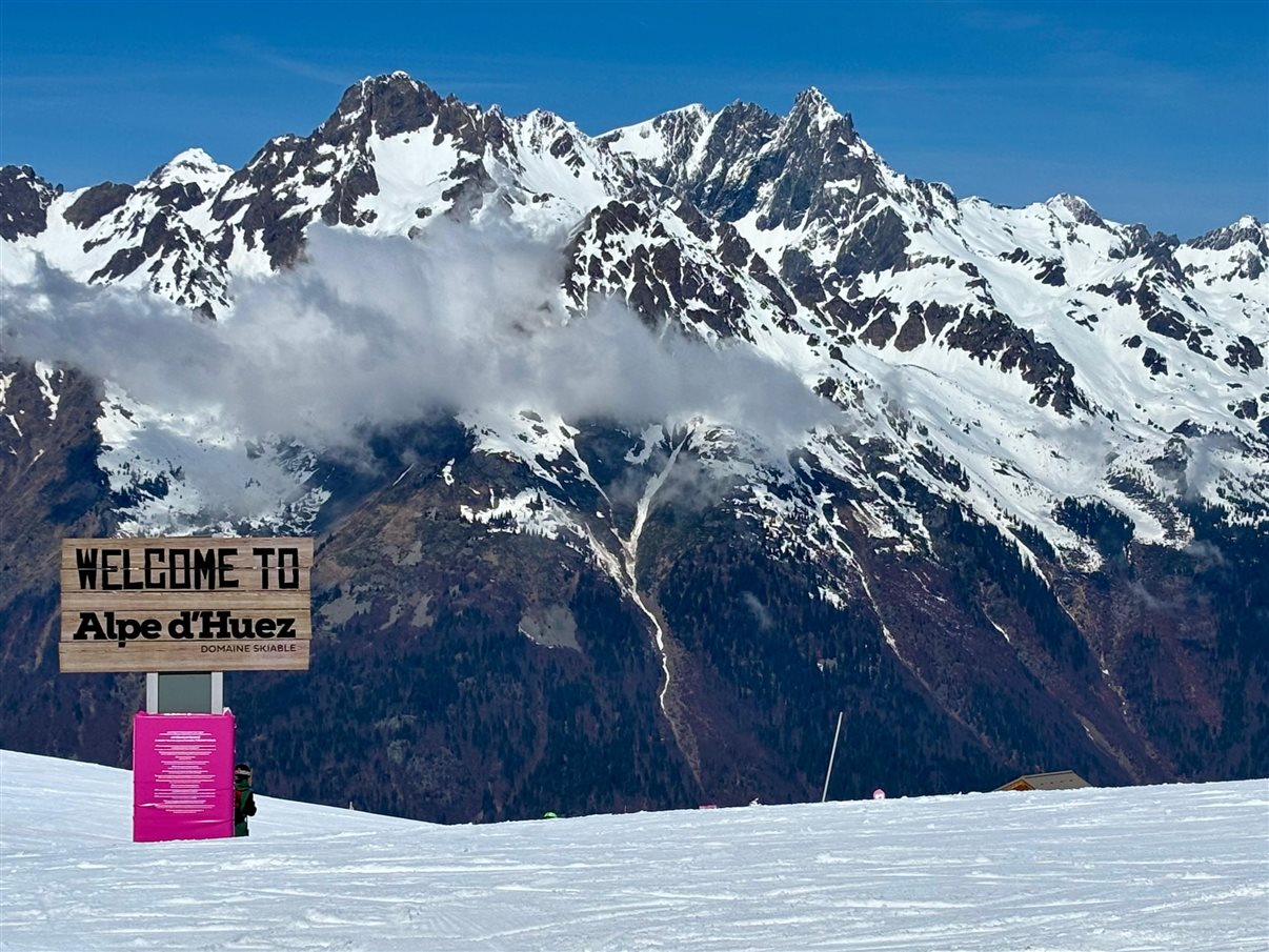 Vanessa Michy, do Turismo de Auvergne-Rhône-Alpes, em Alpe d’Huez