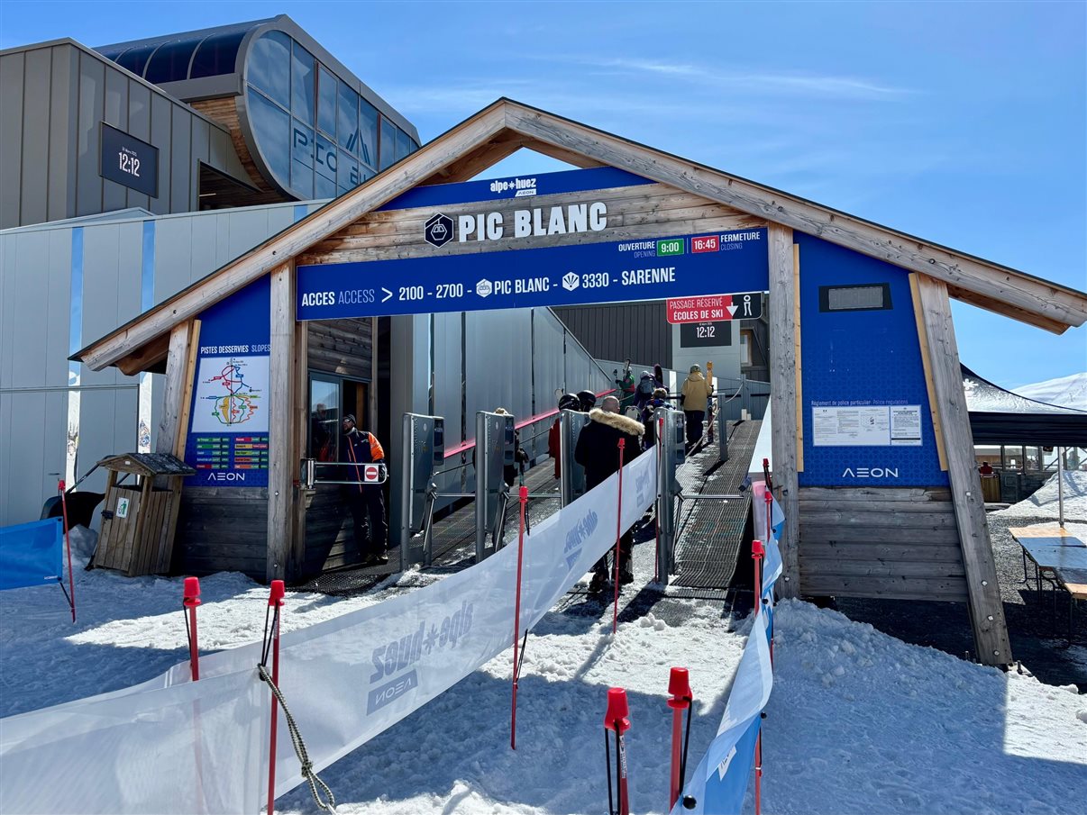 Vanessa Michy, do Turismo de Auvergne-Rhône-Alpes, em Alpe d’Huez