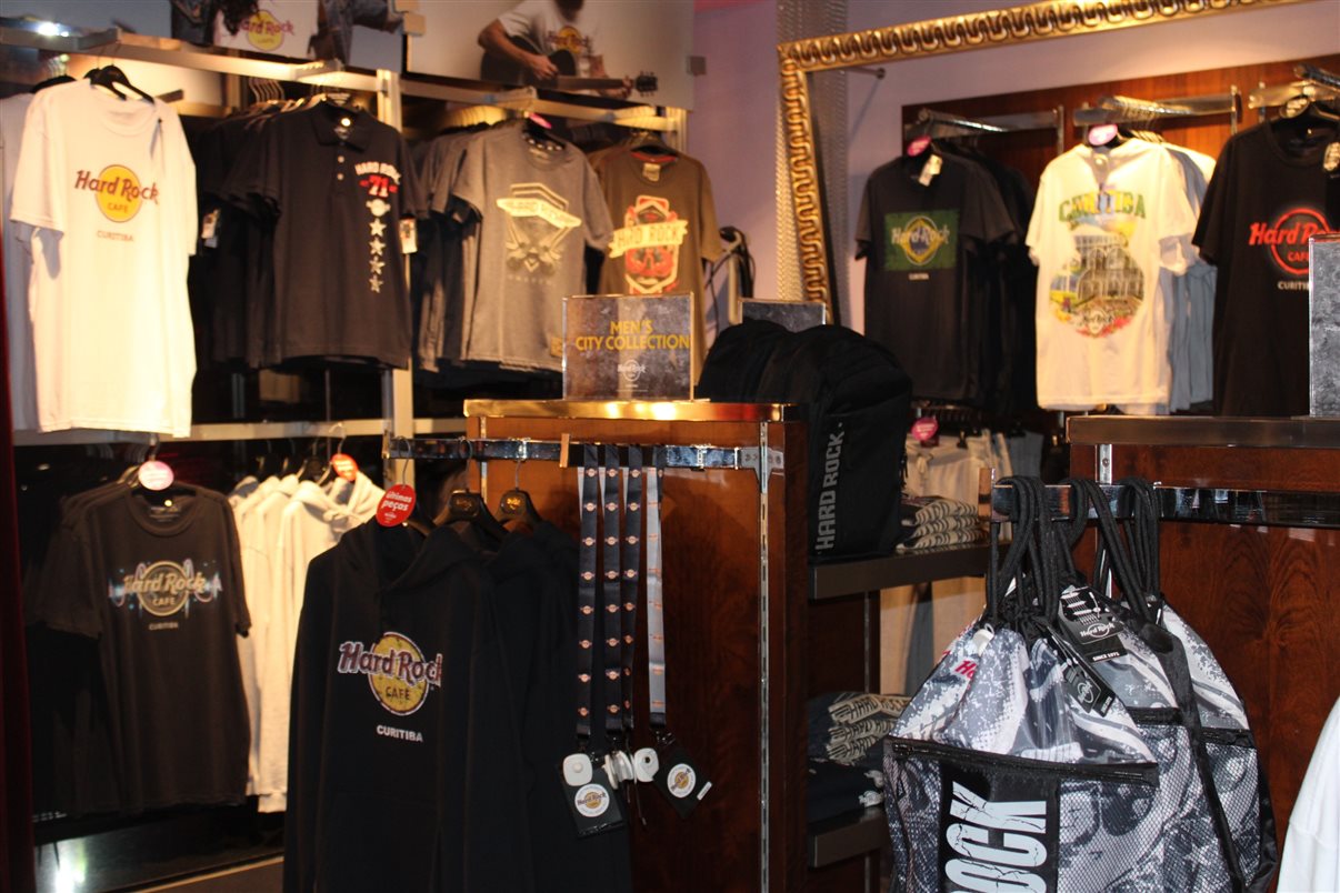 Tati Bertaiolli, da Viagens Fabulosas, e Gilber Cruz, da Rota Dos Ventos