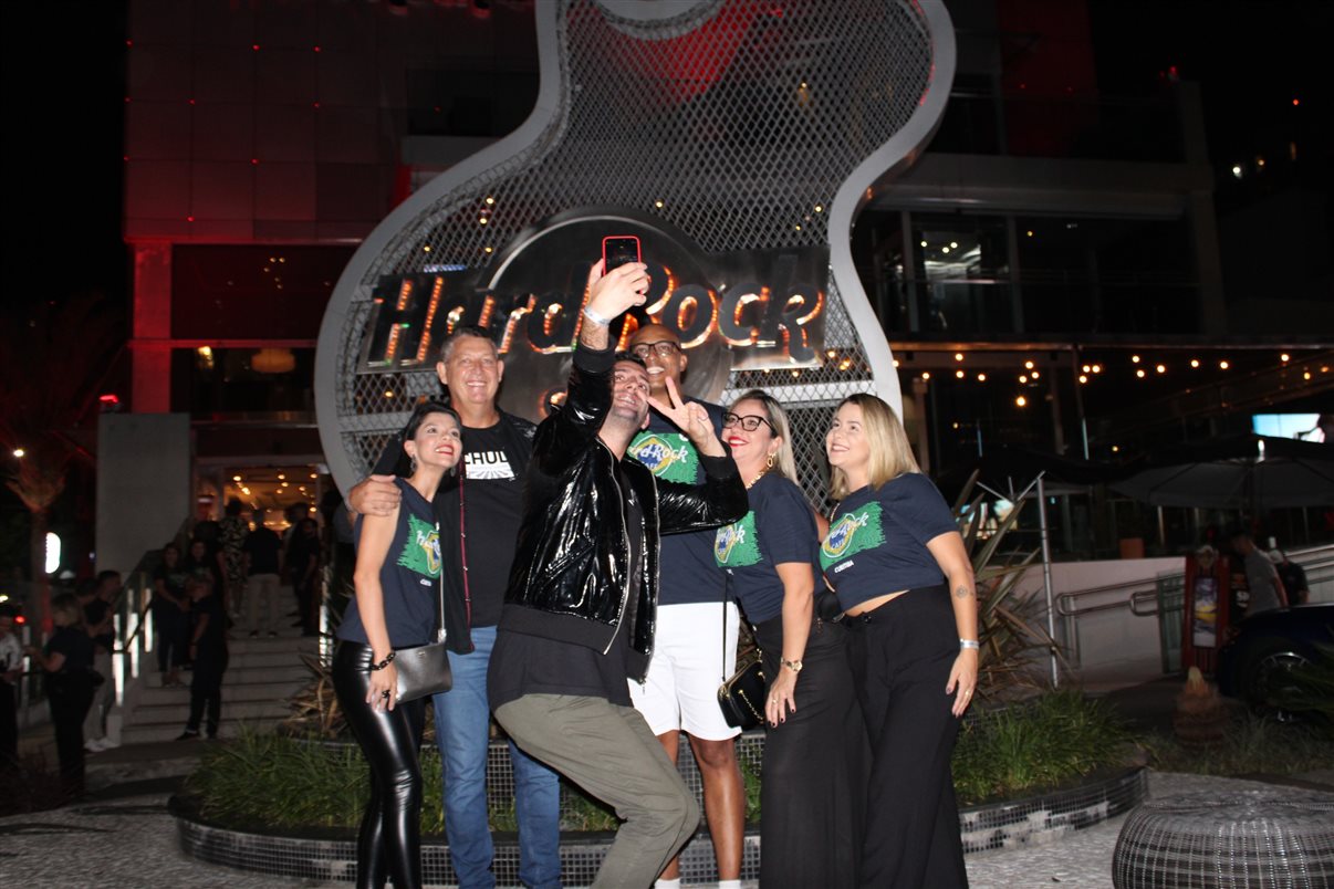 Tati Bertaiolli, da Viagens Fabulosas, e Gilber Cruz, da Rota Dos Ventos