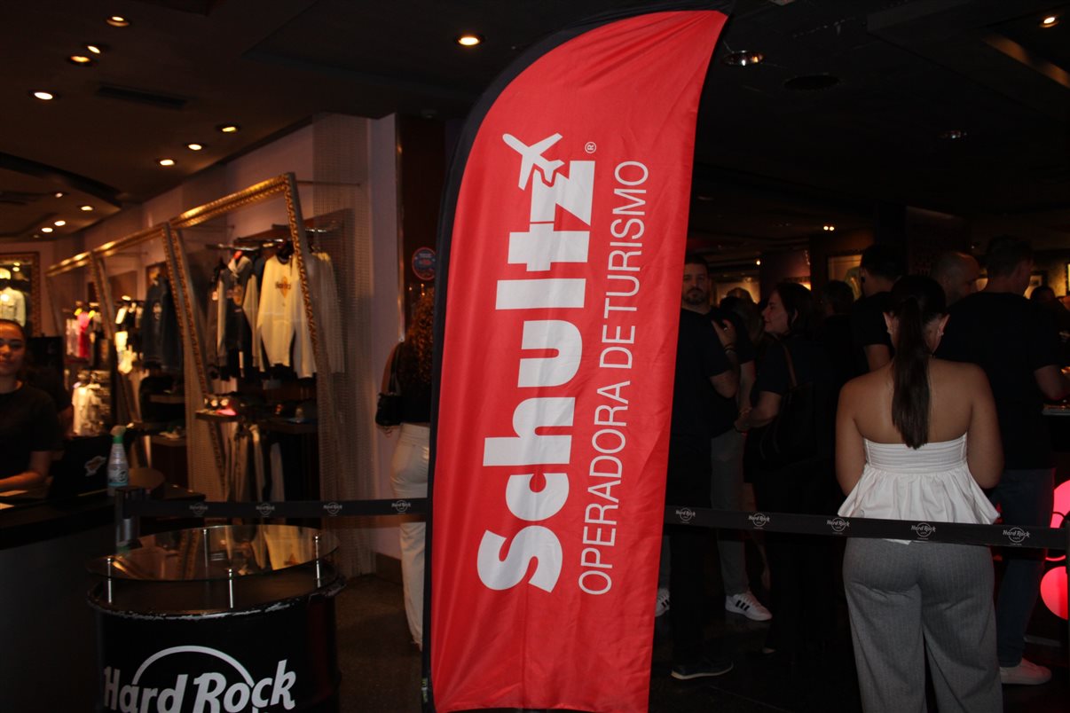 Tati Bertaiolli, da Viagens Fabulosas, e Gilber Cruz, da Rota Dos Ventos