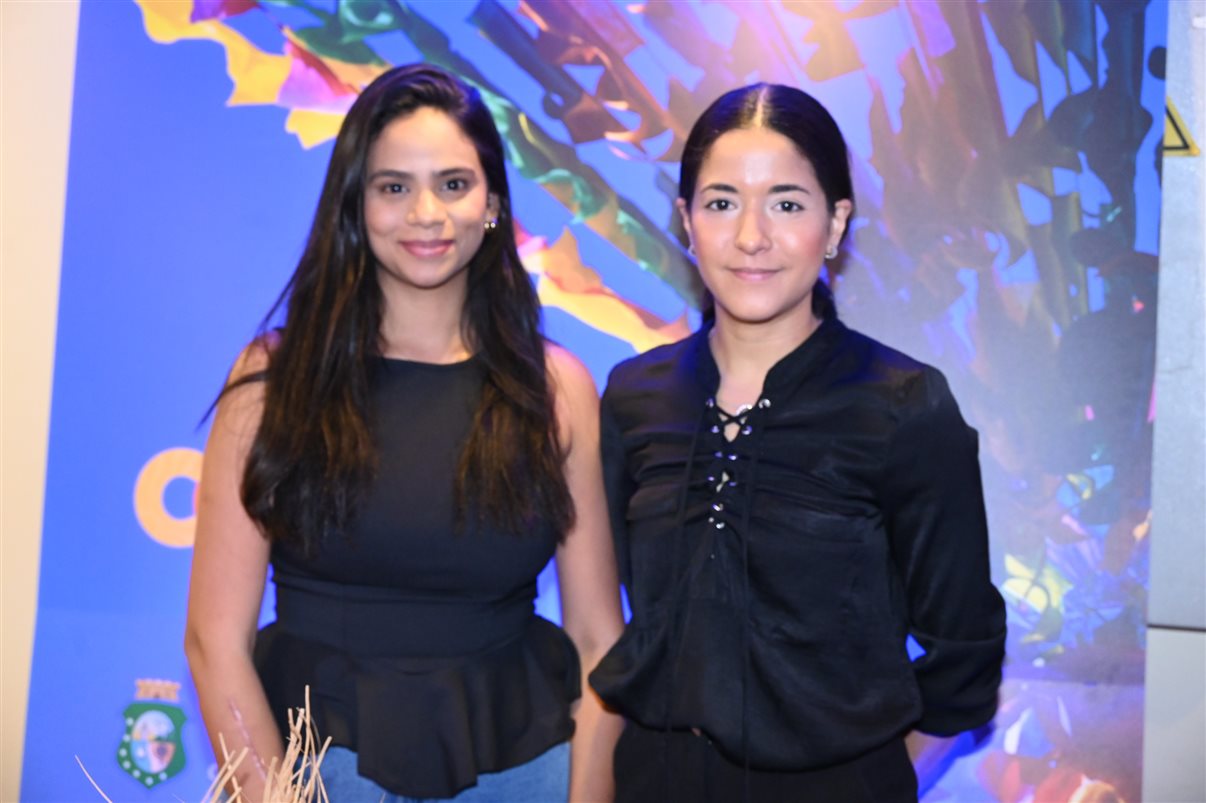 Carmen Mascia, da Luck Receptivo, entre Vanessa Cunha, Thatiana Martins e  Alexandre Cequetin, da Azul