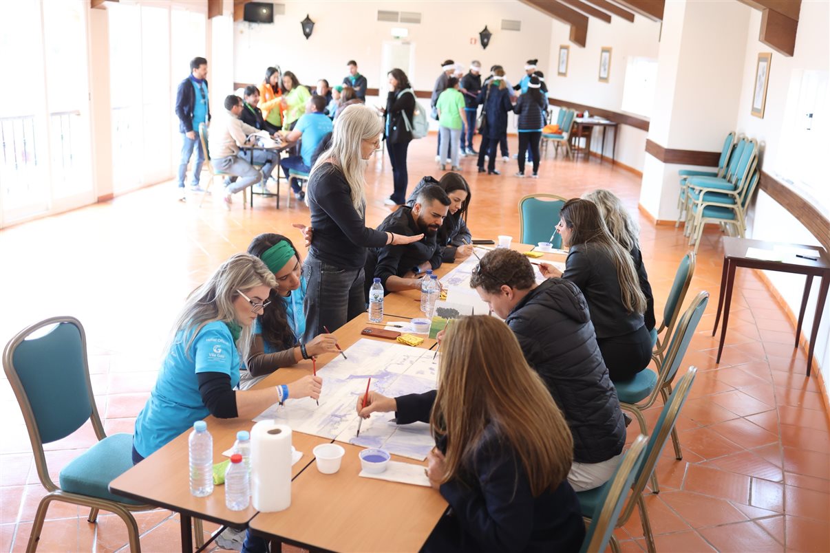 Cheios de pose: Daniel Pontual, da Pontual Receptivo, com Fernando de Meo, Marco Rezende e Sergio Reis, da Trend