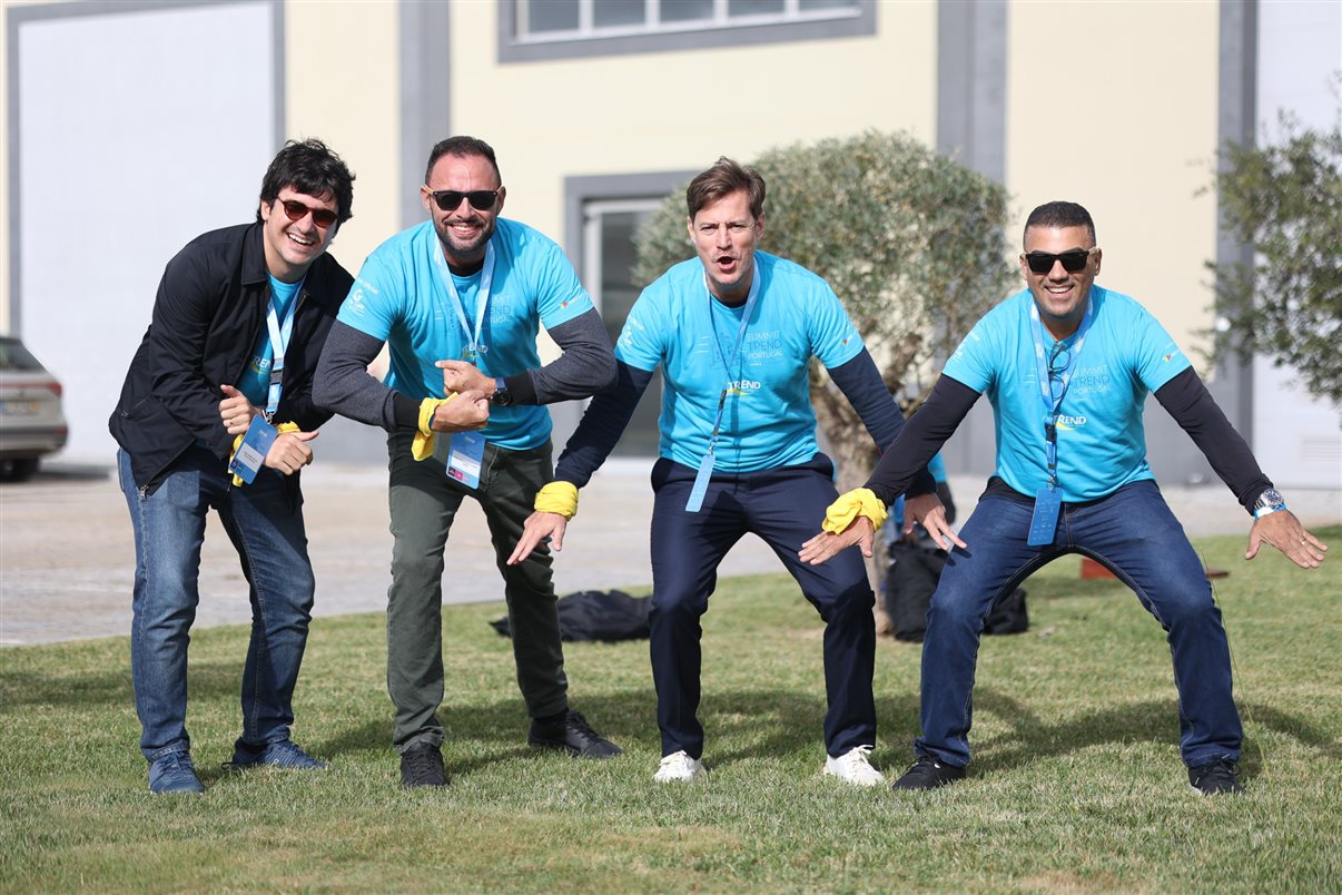 Cheios de pose: Daniel Pontual, da Pontual Receptivo, com Fernando de Meo, Marco Rezende e Sergio Reis, da Trend