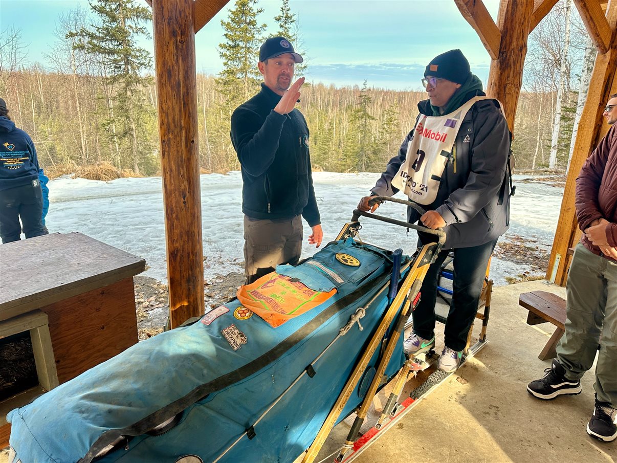 O Alaskan Husky Adventures conta com mais de 50 cachorros da raça Husky do Alasca