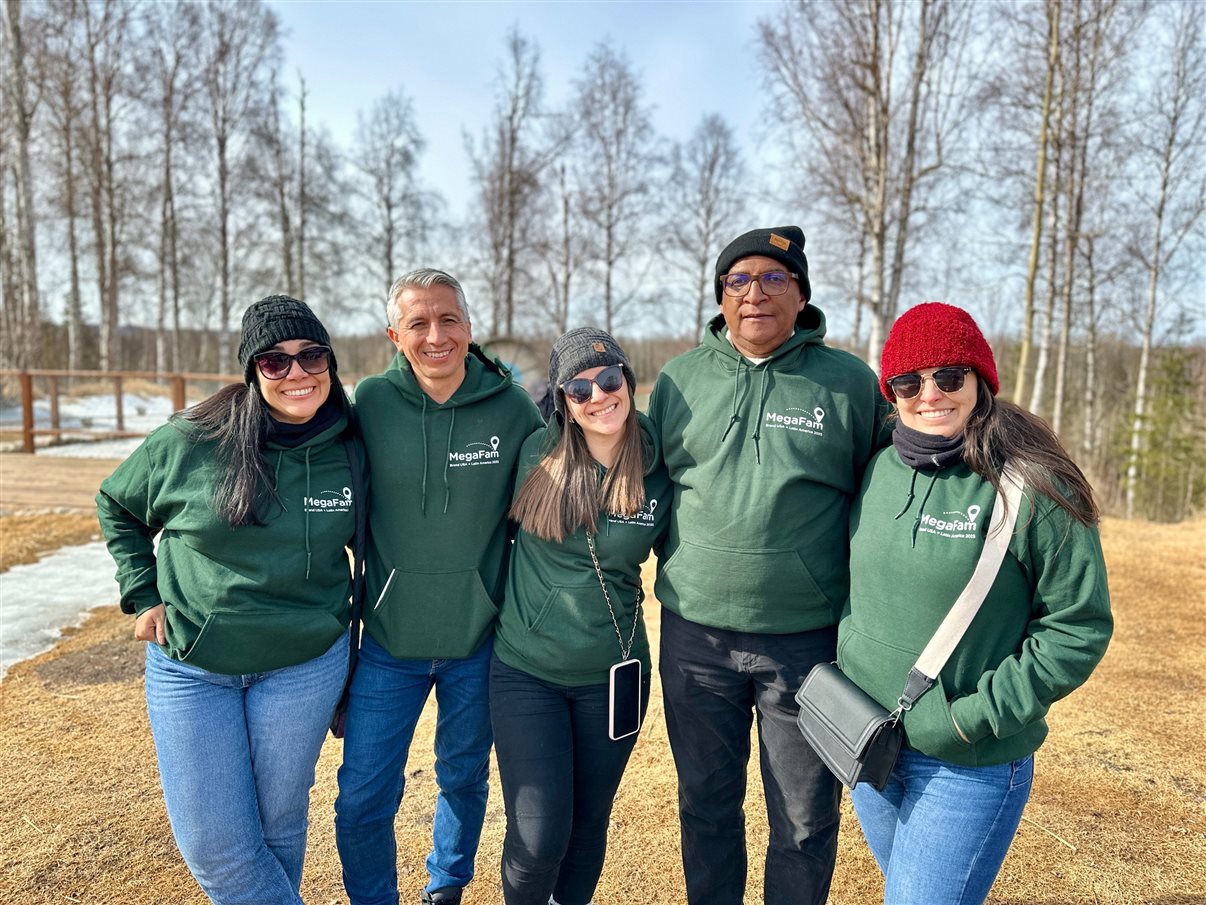 O Alaskan Husky Adventures conta com mais de 50 cachorros da raça Husky do Alasca