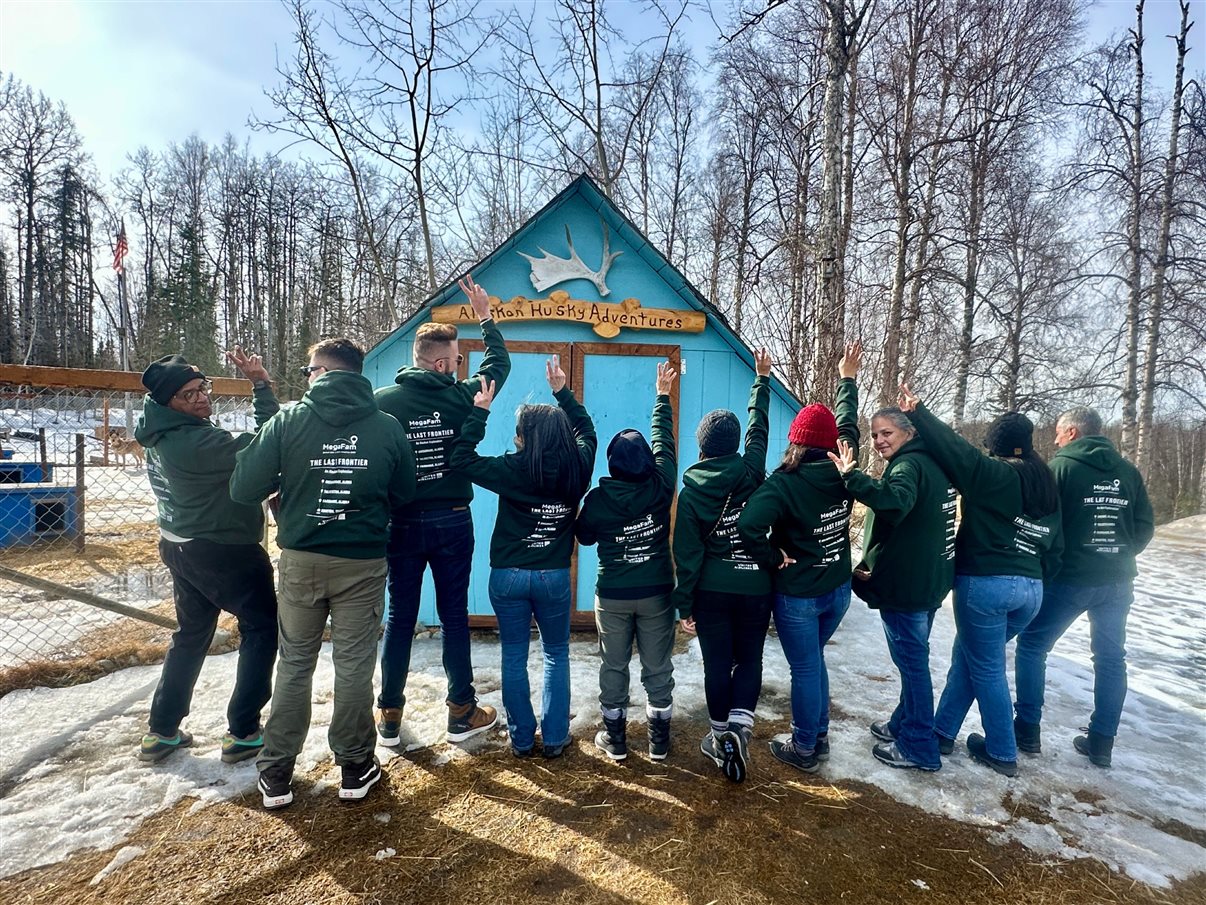 O Alaskan Husky Adventures conta com mais de 50 cachorros da raça Husky do Alasca