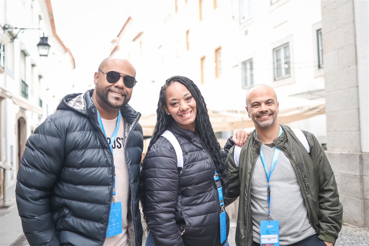 Bruno Heleno, da Trend, com Leandro Lima, da Império das Passagens, Sâmara Silva, da Tilevo Turismo, Emily Duarte, da Infinity, e Wallace Alvo, da Viagens e Turismo