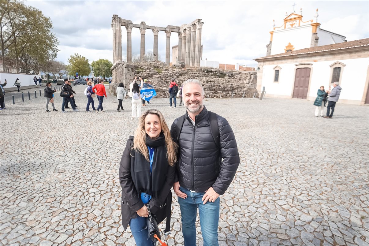 Bruno Heleno, da Trend, com Leandro Lima, da Império das Passagens, Sâmara Silva, da Tilevo Turismo, Emily Duarte, da Infinity, e Wallace Alvo, da Viagens e Turismo