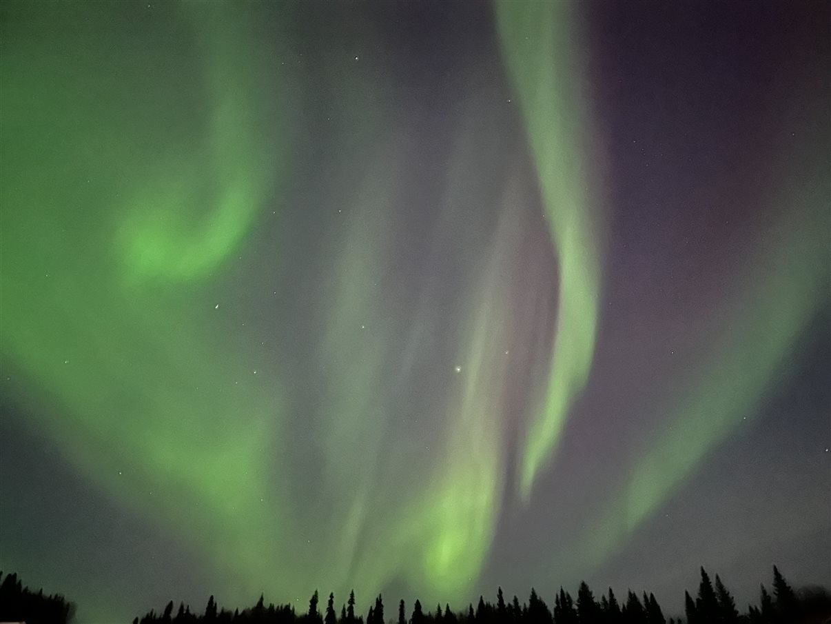 Grupo pronto para o café da manhã em Talkeetna, no Flying Squirrel, antes de pegar estrada