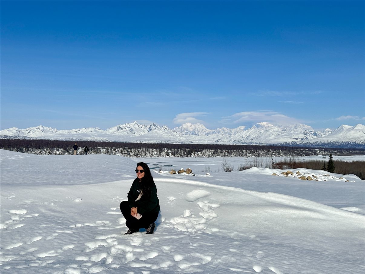 Grupo pronto para o café da manhã em Talkeetna, no Flying Squirrel, antes de pegar estrada