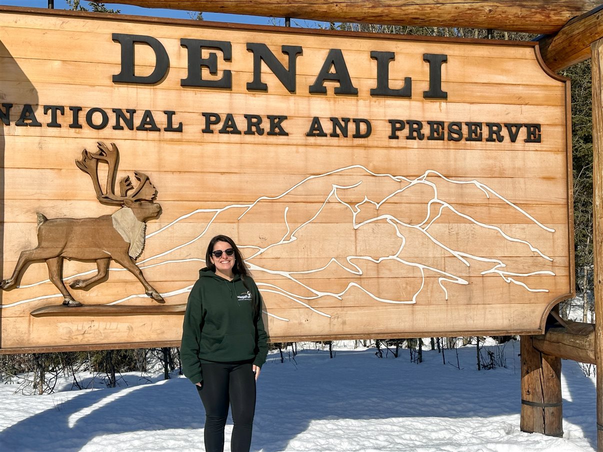 Grupo pronto para o café da manhã em Talkeetna, no Flying Squirrel, antes de pegar estrada