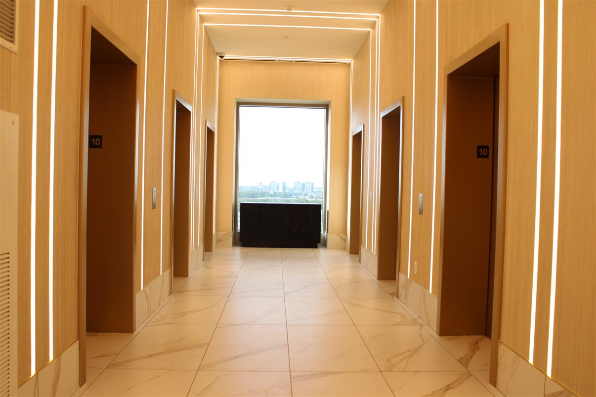 Essa é a vista de um dos apartamentos do Helios Grand Hotel: de cara para o Epic Universe