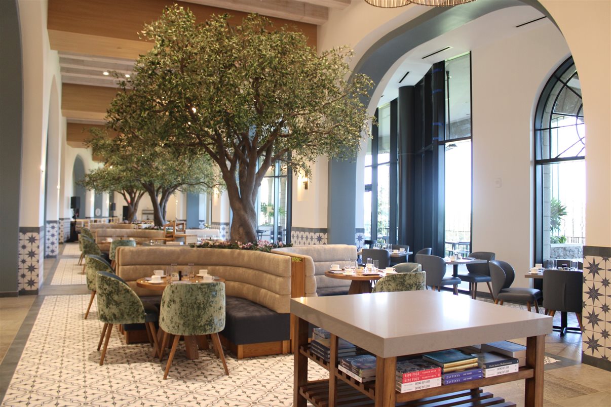 Essa é a vista de um dos apartamentos do Helios Grand Hotel: de cara para o Epic Universe