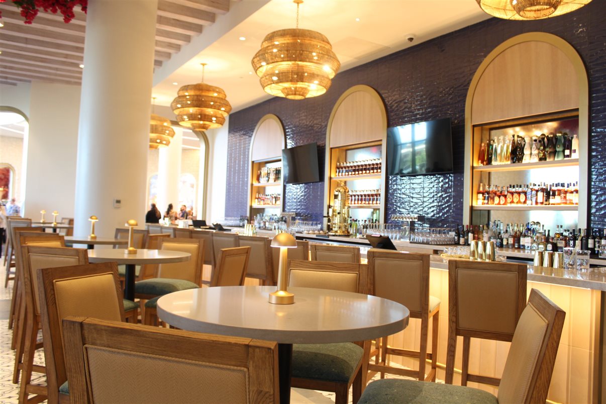 Essa é a vista de um dos apartamentos do Helios Grand Hotel: de cara para o Epic Universe