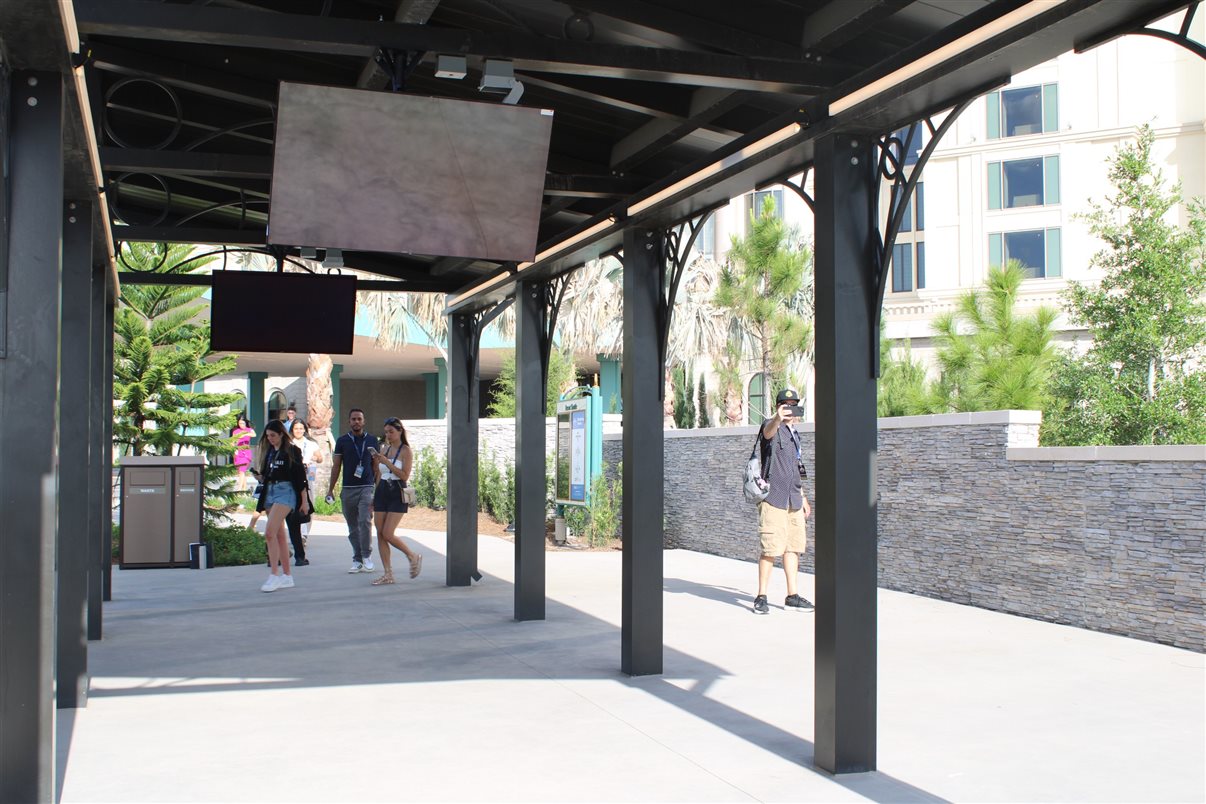 Essa é a vista de um dos apartamentos do Helios Grand Hotel: de cara para o Epic Universe