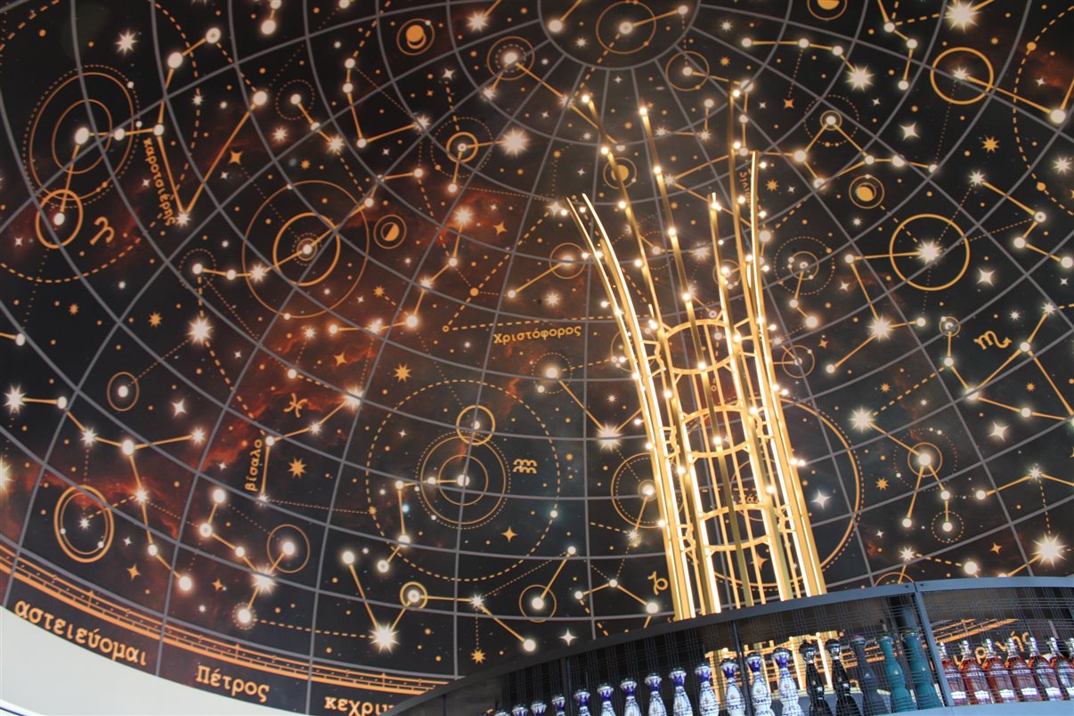 Essa é a vista de um dos apartamentos do Helios Grand Hotel: de cara para o Epic Universe