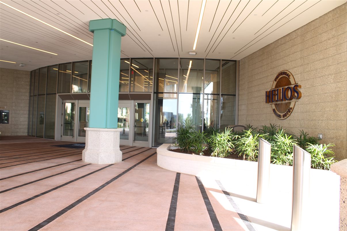 Essa é a vista de um dos apartamentos do Helios Grand Hotel: de cara para o Epic Universe