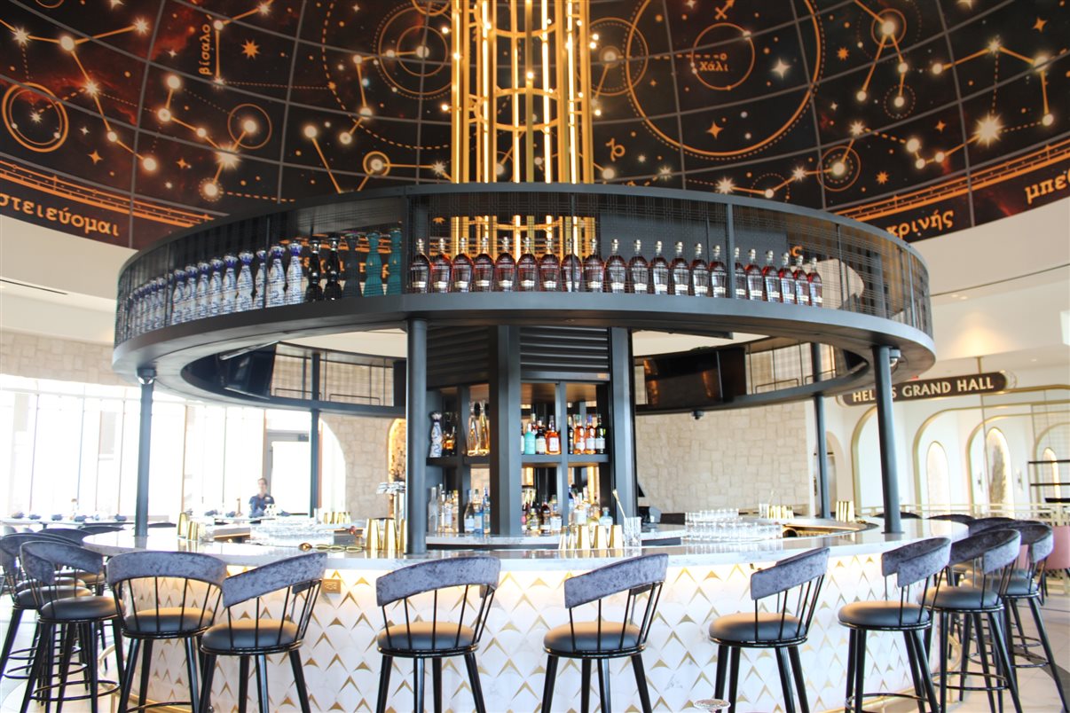 Essa é a vista de um dos apartamentos do Helios Grand Hotel: de cara para o Epic Universe