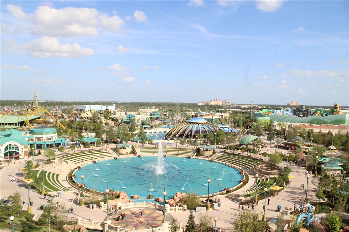 Essa é a vista de um dos apartamentos do Helios Grand Hotel: de cara para o Epic Universe