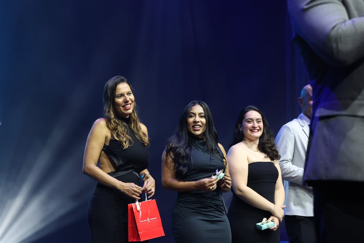 Equipes da Trend e da CVC Corp