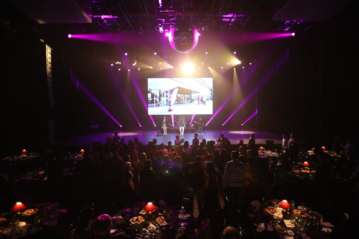 Equipes da Trend e da CVC Corp