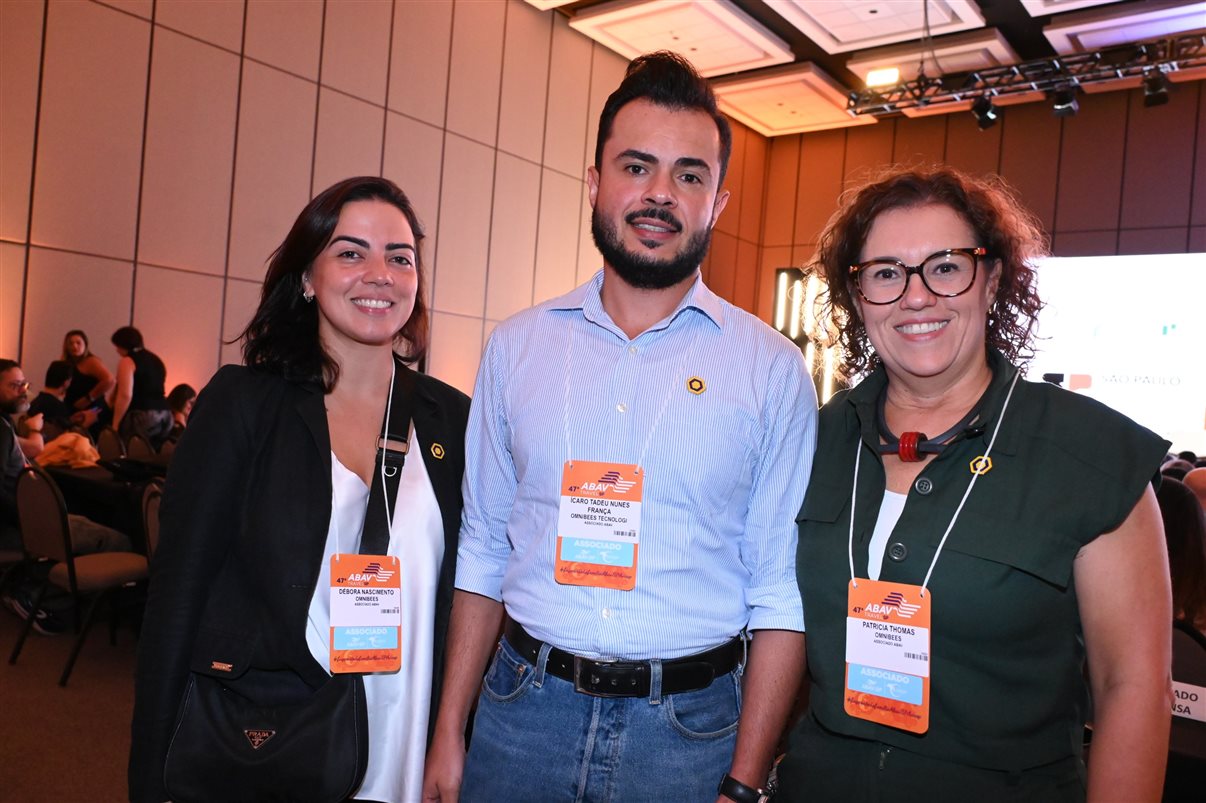 Marianna Alcorta, Bruno Waltrick e Juliana Assumpção, da Abav-SP/Aviesp