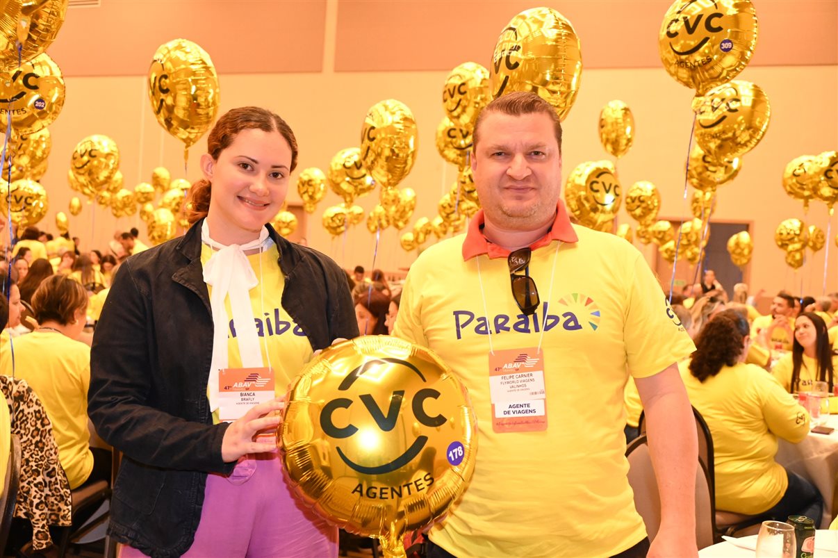 Equipes da CVC e PBTur preparam almoço para os agentes