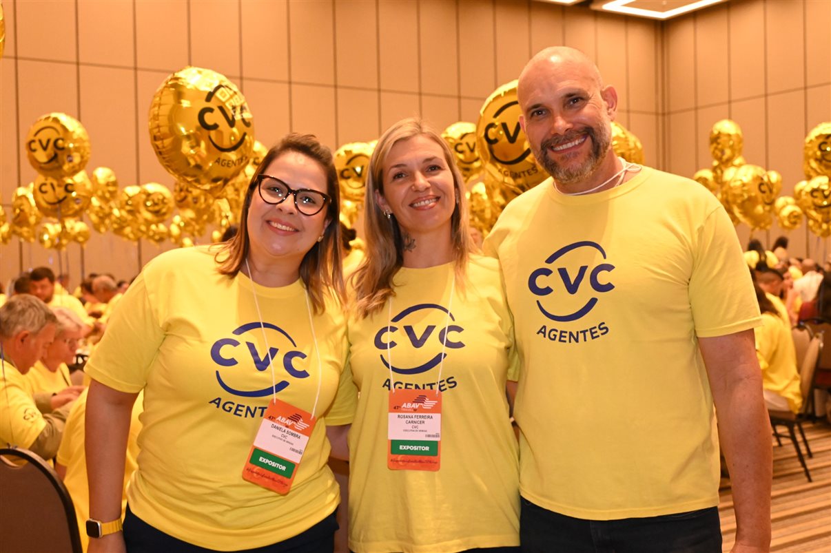 Equipes da CVC e PBTur preparam almoço para os agentes