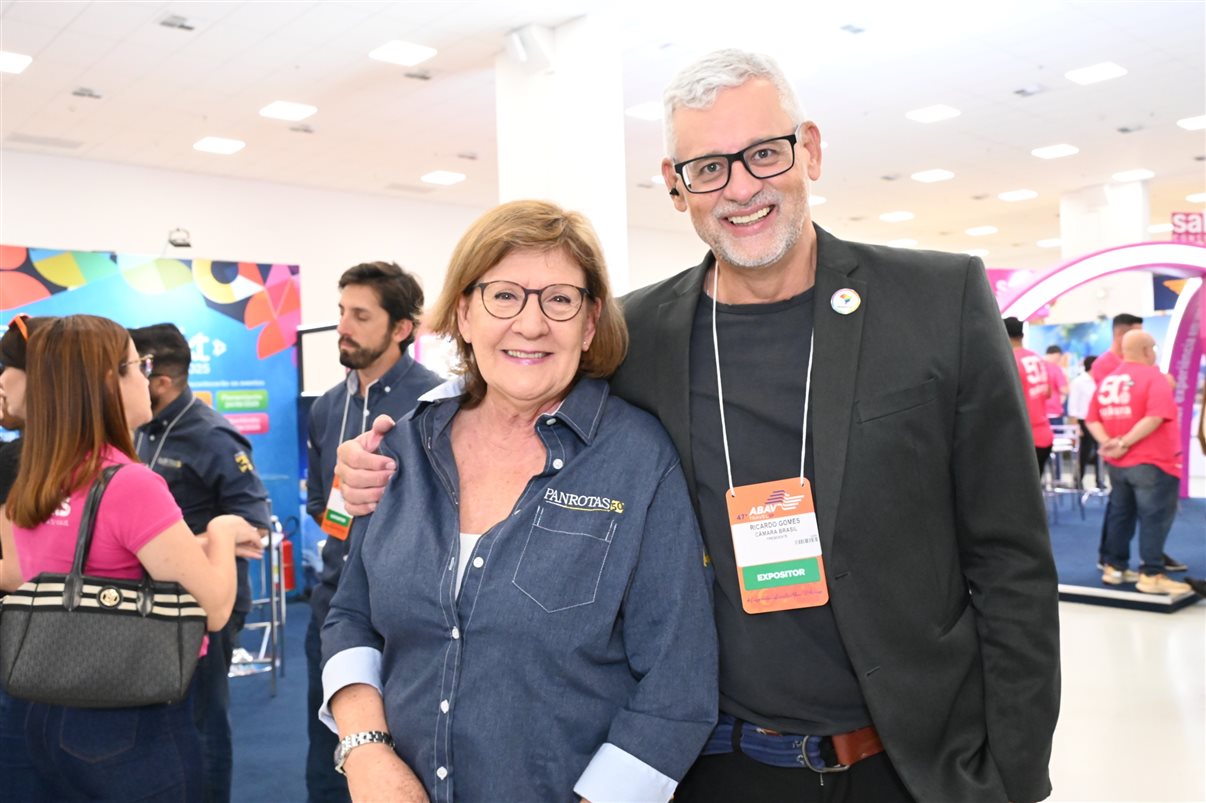 Tatiana Harfush e Luiz Castro, da Setur-BA