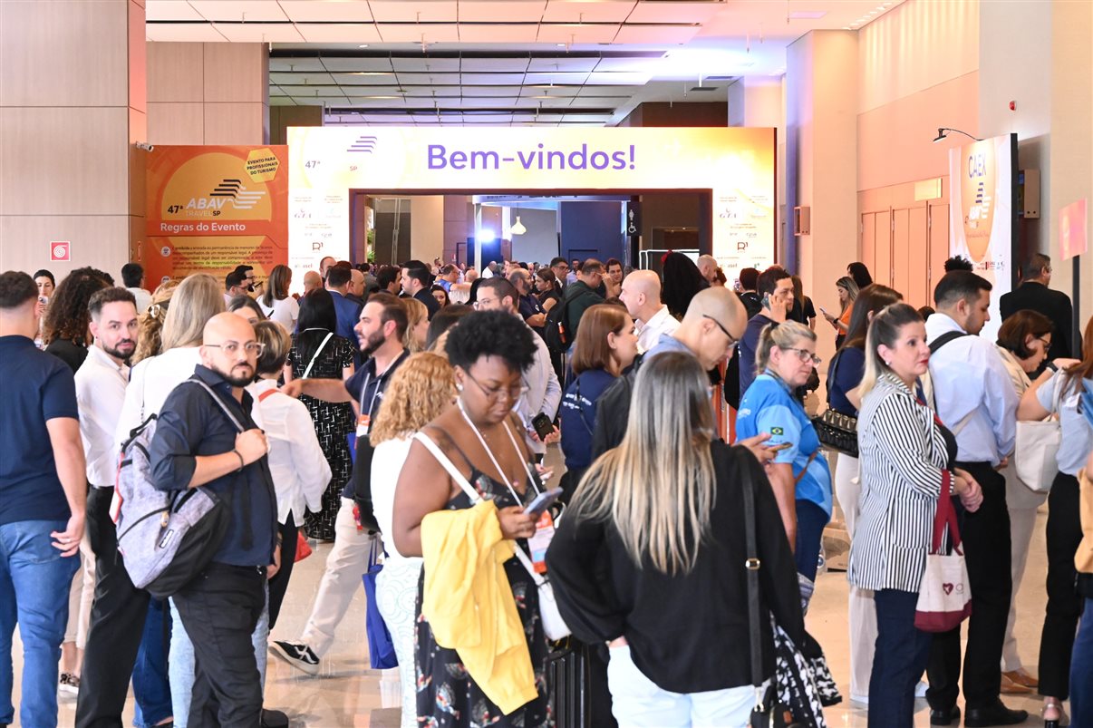 Tatiana Harfush e Luiz Castro, da Setur-BA