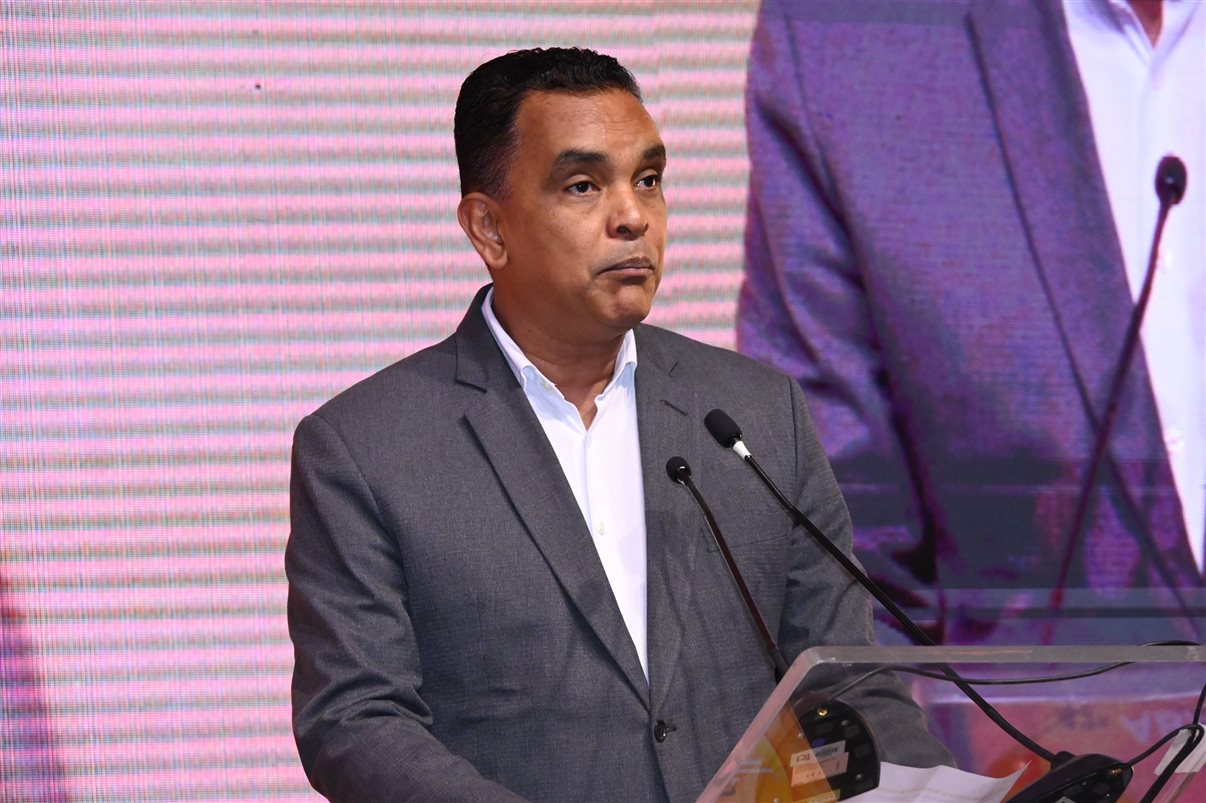 Tatiana Harfush e Luiz Castro, da Setur-BA