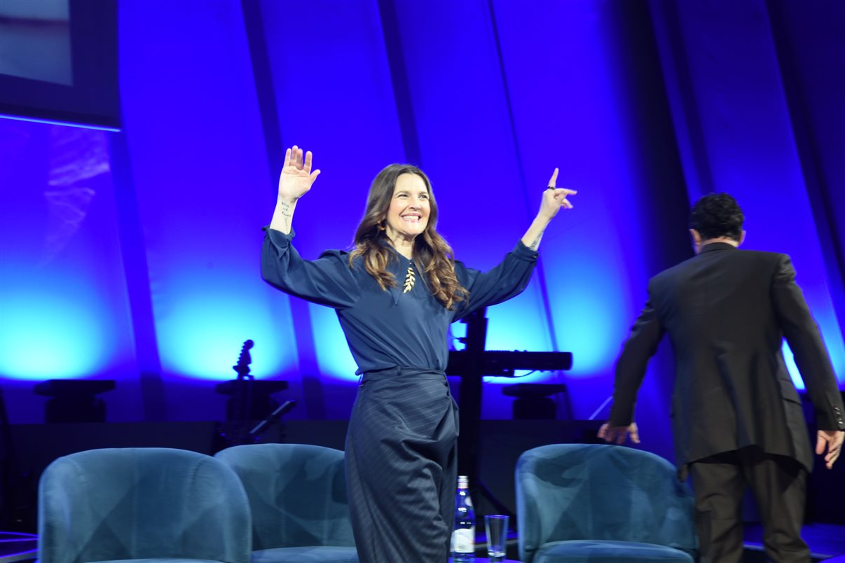 Orlando Bloom no espaço MSC Foundation, dentro do navio