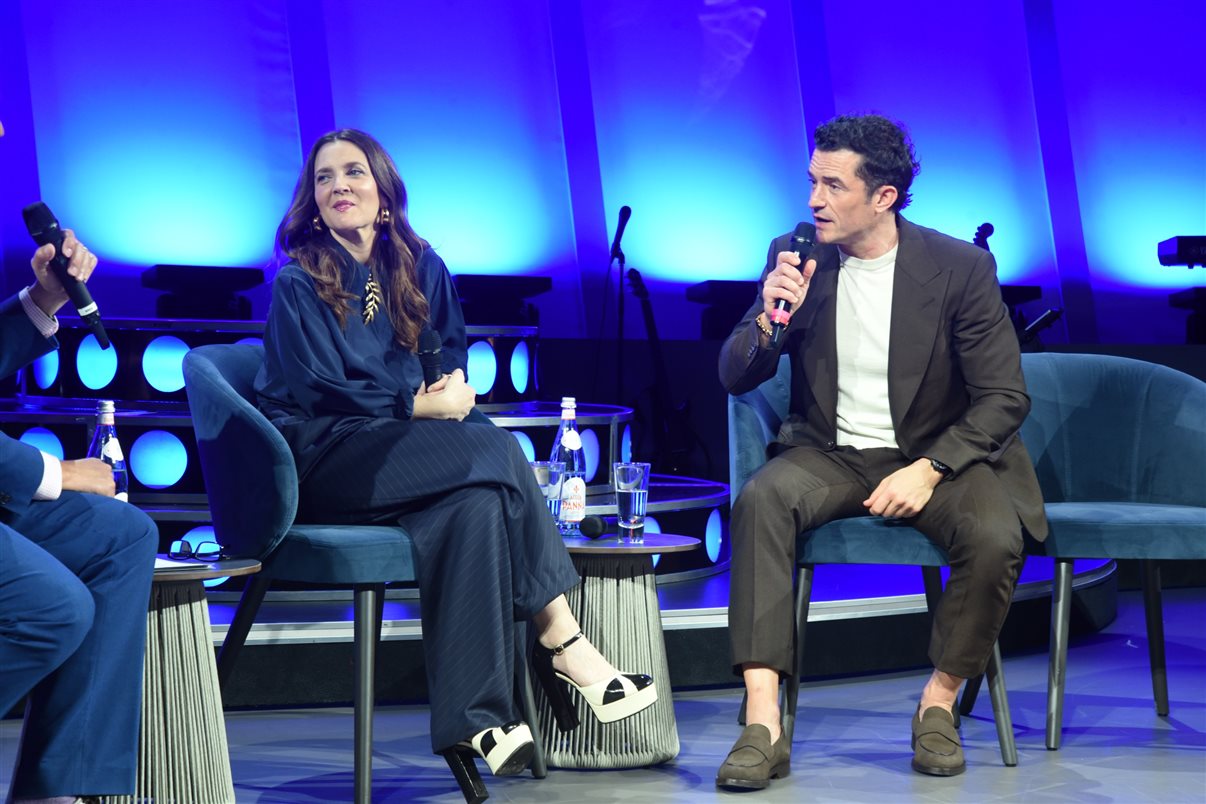 Orlando Bloom no espaço MSC Foundation, dentro do navio