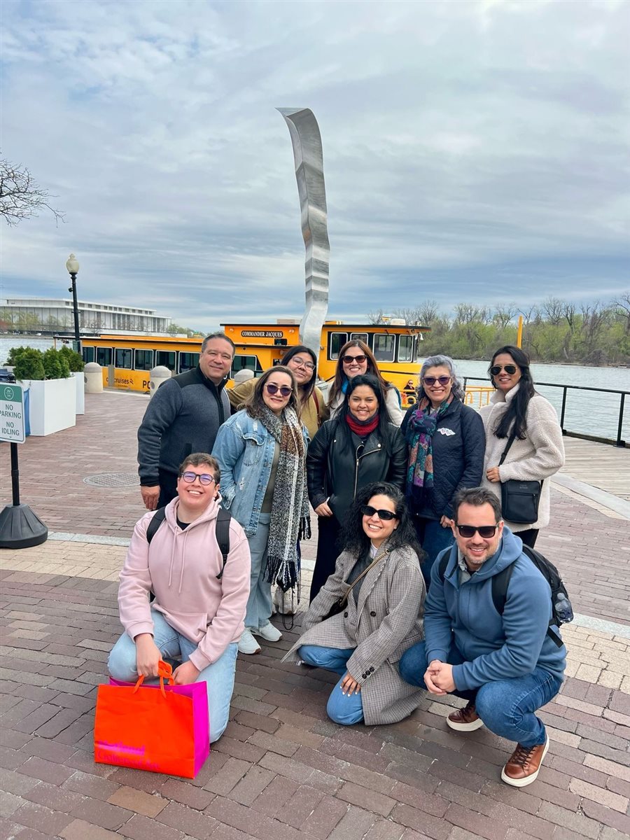 Grupo conheceu a equipe do Destination DC