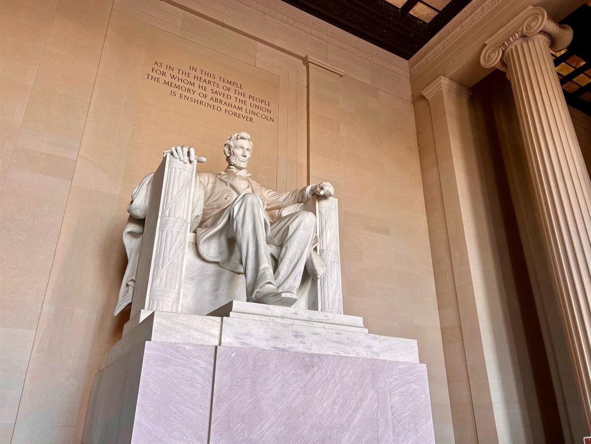 Grupo conheceu a equipe do Destination DC