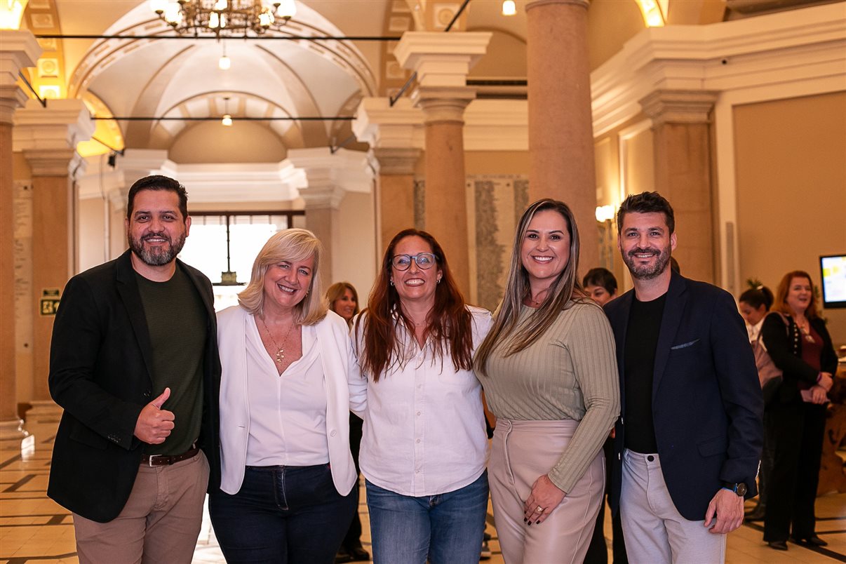 Patrícia Ribeiro, Executiva de Contas do Lufthansa Group, Agente Guilherme  Samuel e Daniela Anele, ambos Comercial da Flytour Business 