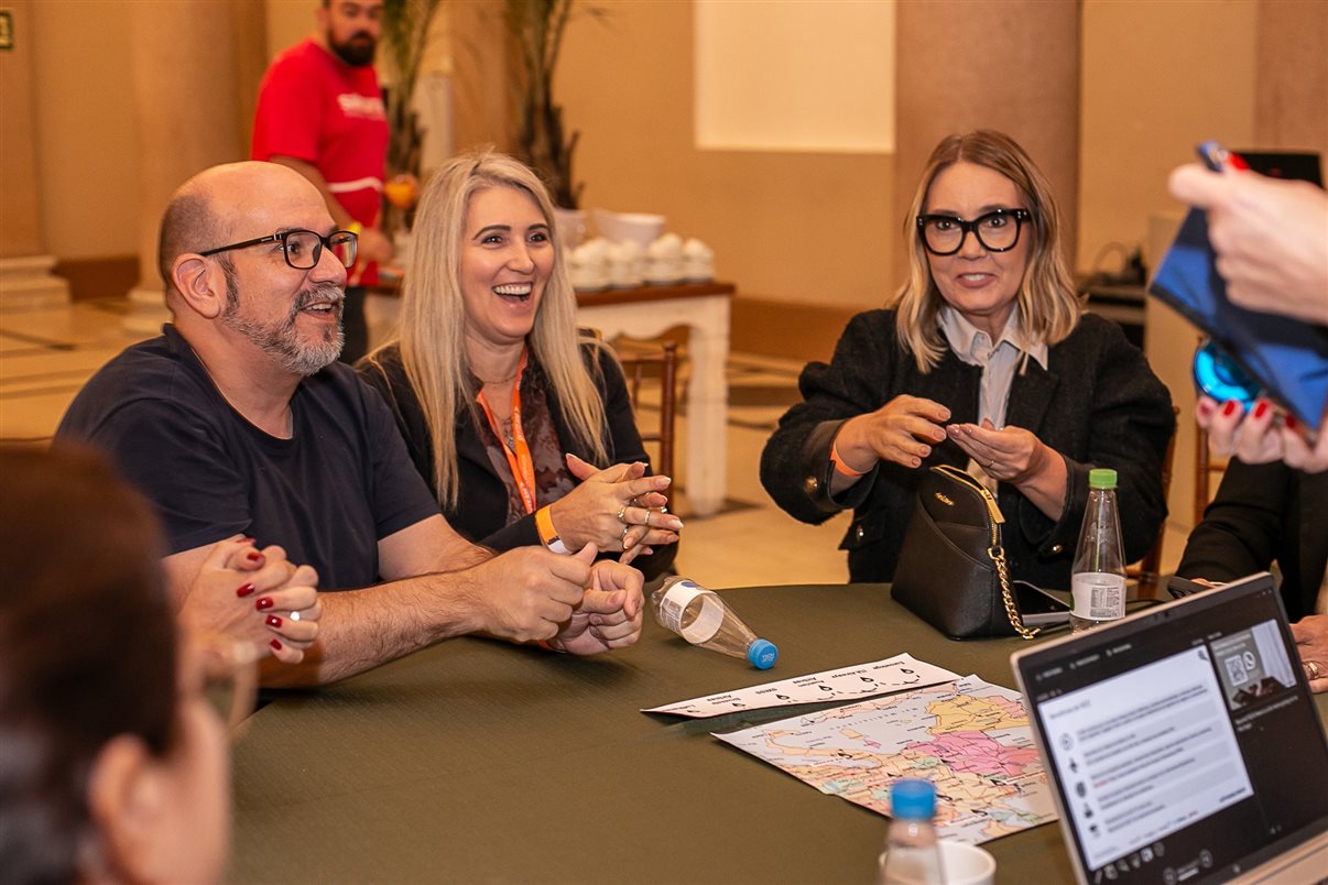 Patrícia Ribeiro, Executiva de Contas do Lufthansa Group, Agente Guilherme  Samuel e Daniela Anele, ambos Comercial da Flytour Business 