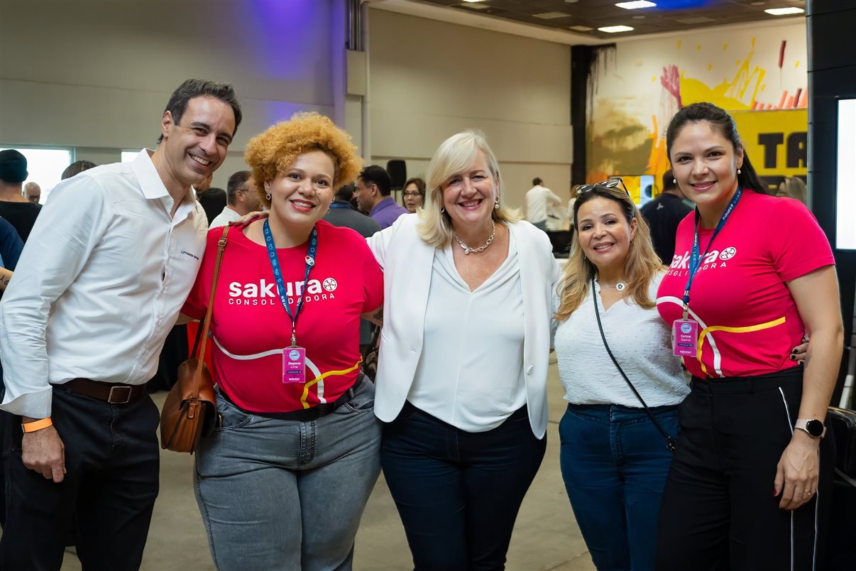 Patrícia Ribeiro, Executiva de Contas do Lufthansa Group, Agente Guilherme  Samuel e Daniela Anele, ambos Comercial da Flytour Business 