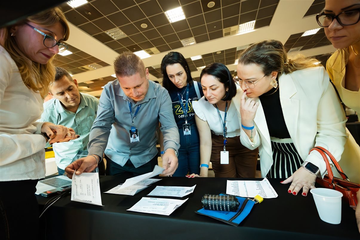 Patrícia Ribeiro, Executiva de Contas do Lufthansa Group, Agente Guilherme  Samuel e Daniela Anele, ambos Comercial da Flytour Business 
