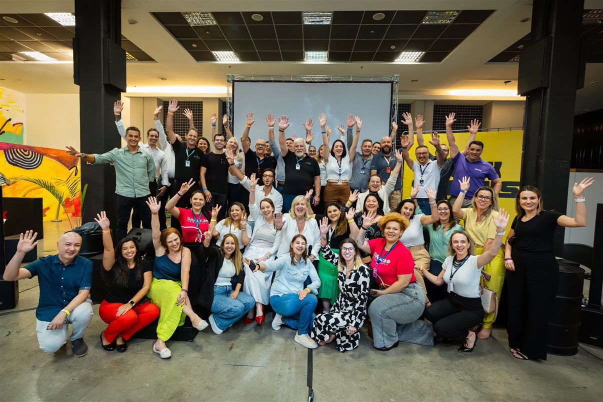 Patrícia Ribeiro, Executiva de Contas do Lufthansa Group, Agente Guilherme  Samuel e Daniela Anele, ambos Comercial da Flytour Business 