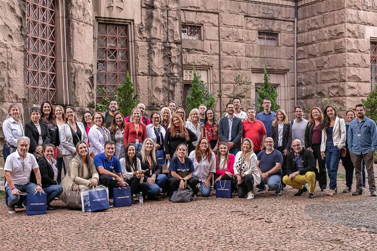 Patrícia Ribeiro, Executiva de Contas do Lufthansa Group, Agente Guilherme  Samuel e Daniela Anele, ambos Comercial da Flytour Business 