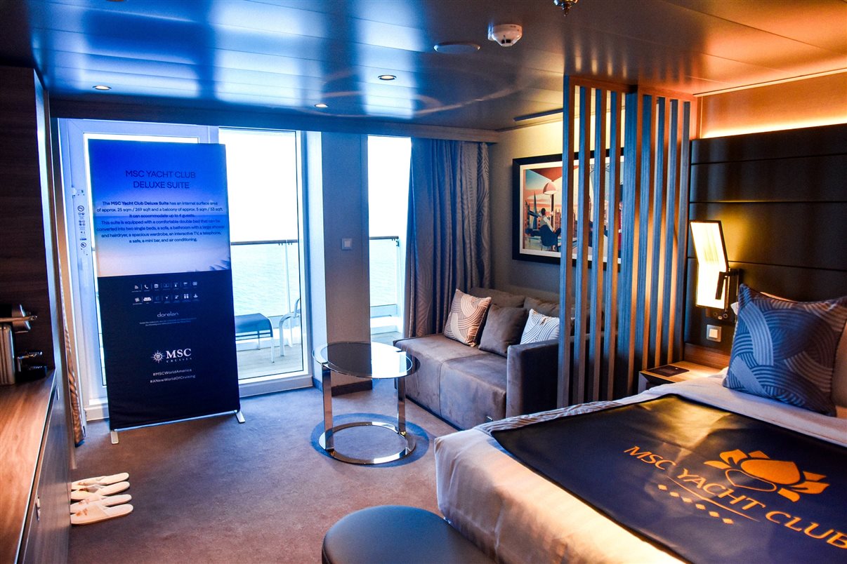 Começamos pela Yacht Club, área mais privativa dos navios MSC. No MSC World America os quatos desse setor também chamam atenção pelo espaço amplo