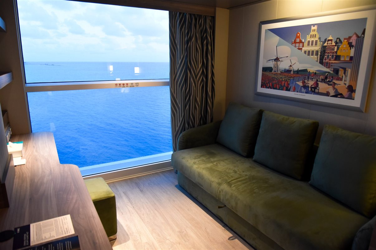 Começamos pela Yacht Club, área mais privativa dos navios MSC. No MSC World America os quatos desse setor também chamam atenção pelo espaço amplo