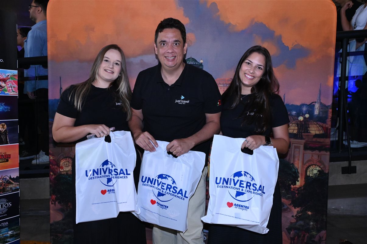 Marcos Paes de Barros, Juliana Pisani, Gabriella Cavalheiro e Martim Diniz, da Universal