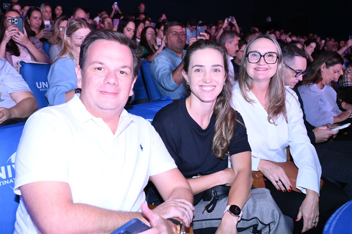 Marcos Paes de Barros, Juliana Pisani, Gabriella Cavalheiro e Martim Diniz, da Universal