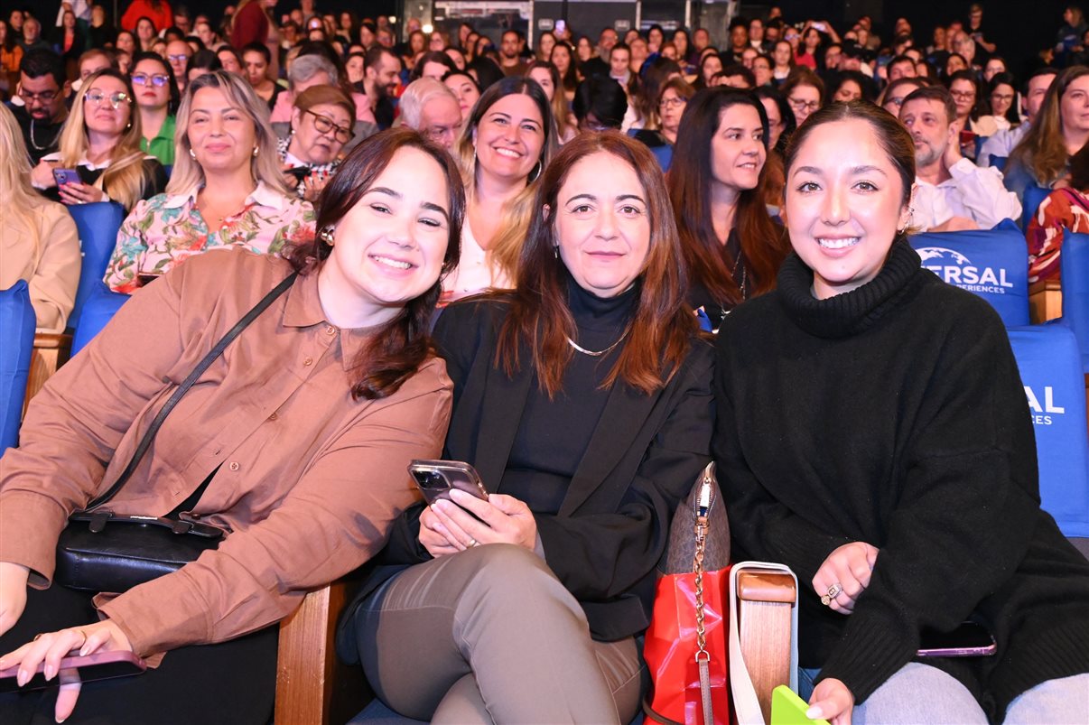 Marcos Paes de Barros, Juliana Pisani, Gabriella Cavalheiro e Martim Diniz, da Universal