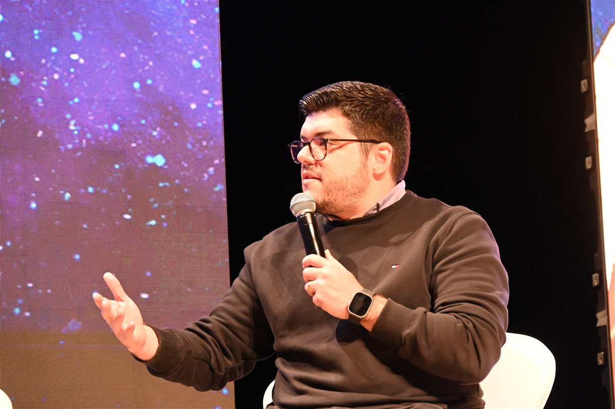 Marcos Paes de Barros, Juliana Pisani, Gabriella Cavalheiro e Martim Diniz, da Universal