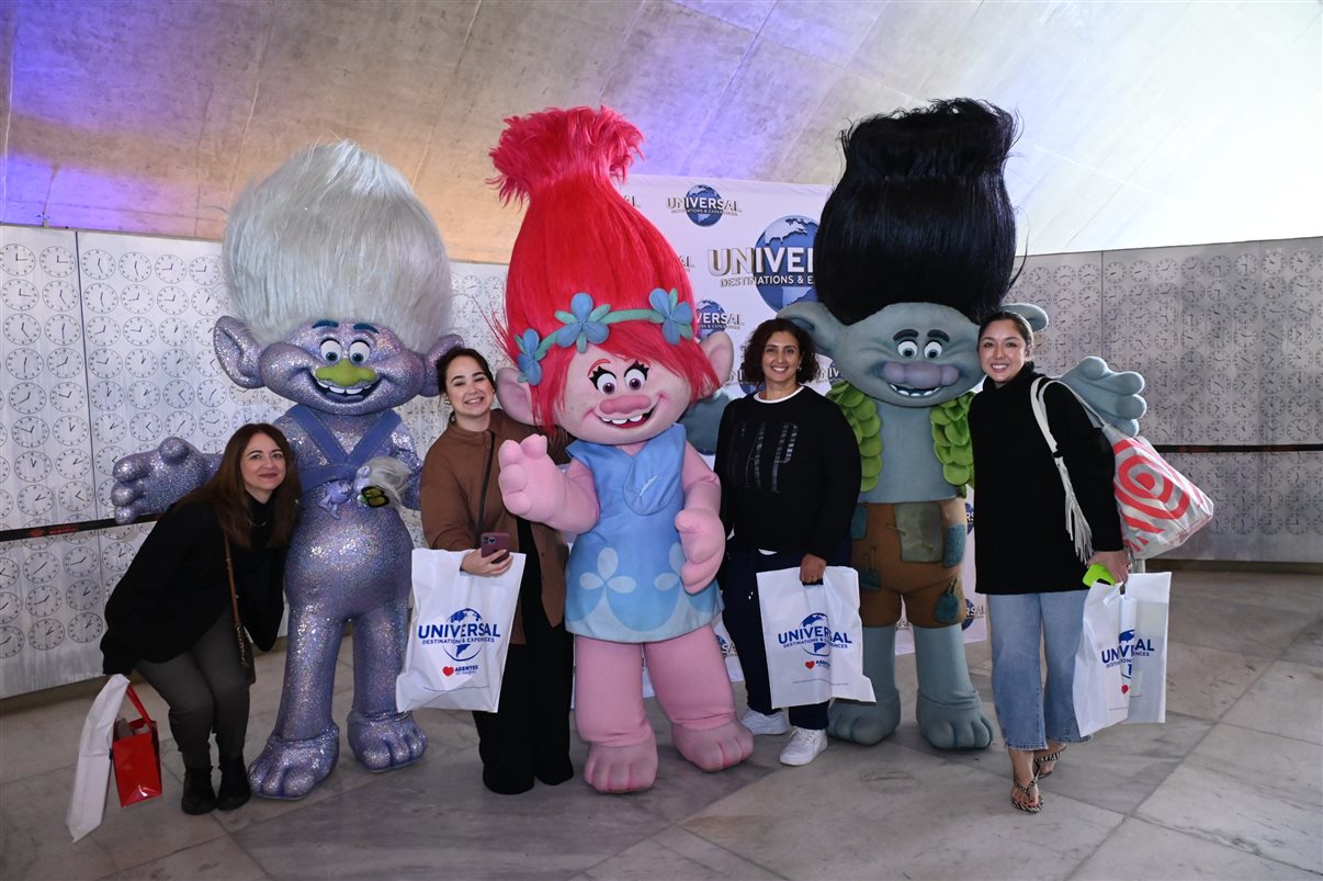 Marcos Paes de Barros, Juliana Pisani, Gabriella Cavalheiro e Martim Diniz, da Universal