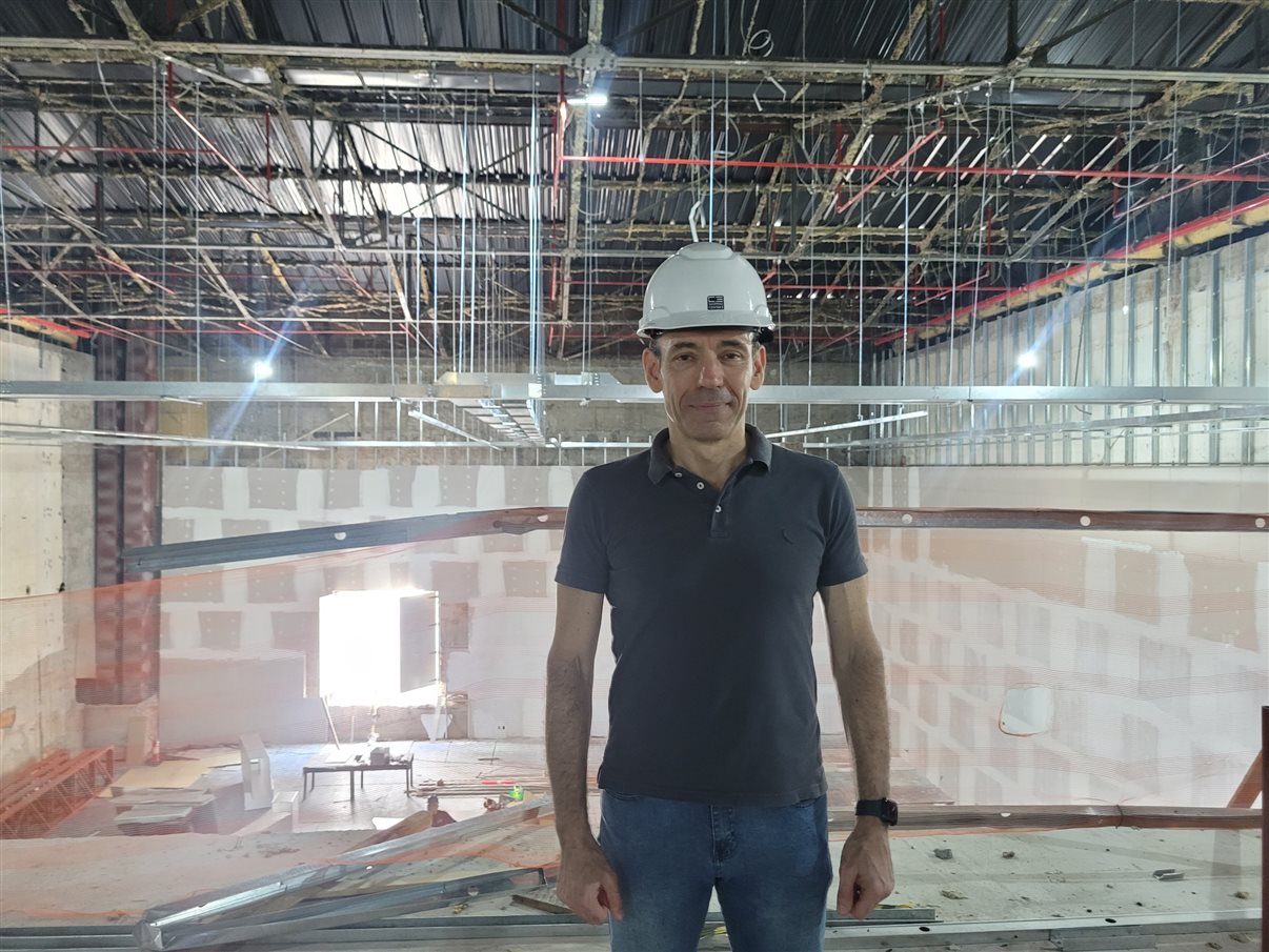 Visão do salão principal para eventos 